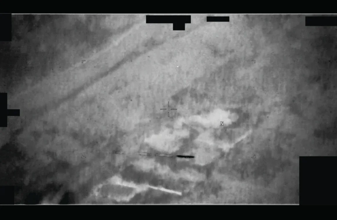 (Видео) НЛО летало на мала висина над Егејското Море со брзина од 130 км/ч, според документи на Пентагон