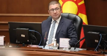 Мицкоски со денешно обраќање на седницата по повод Денот на албанската азбука