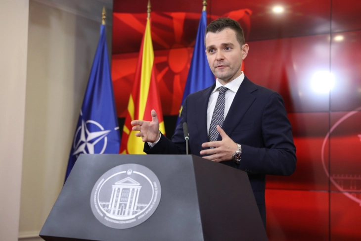 Муцунски за деблокадата на македонскиот евроинтеграциски процес: Има позитивен импулс за изнаоѓање решение, но нема решение што можеме да го претставиме пред јавноста