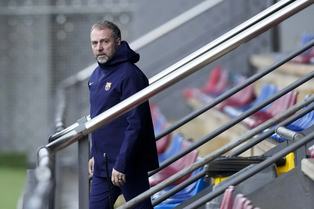 Само двајца тренери може да бидат наследници на Ханси Флик во Барселона