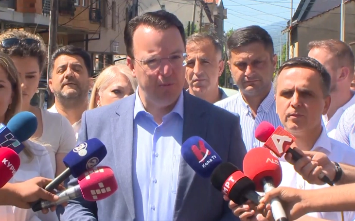 Николоски: Следната година првите километри од автопатот Тетово-Гостивар, работиме и на железничко поврзување на Скопје со Албанија