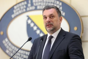 Министерот за надворешни работи на БиХ го повлекува персоналот од амбасадата во Белград, најави намалување на односите со Србија на минимум
