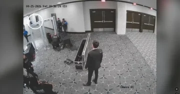 (ВИДЕО) Нова снимка покажува како бил заобиколен безбедносниот систем во Вашингтон