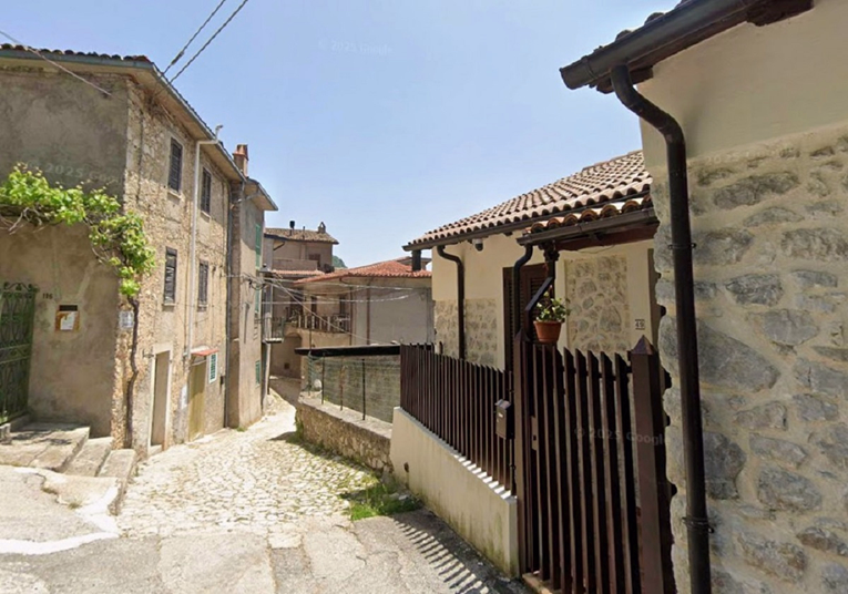 Бебето што ја разбуди тишината: Лара е првото новороденче во италијанско село по цели 30 години