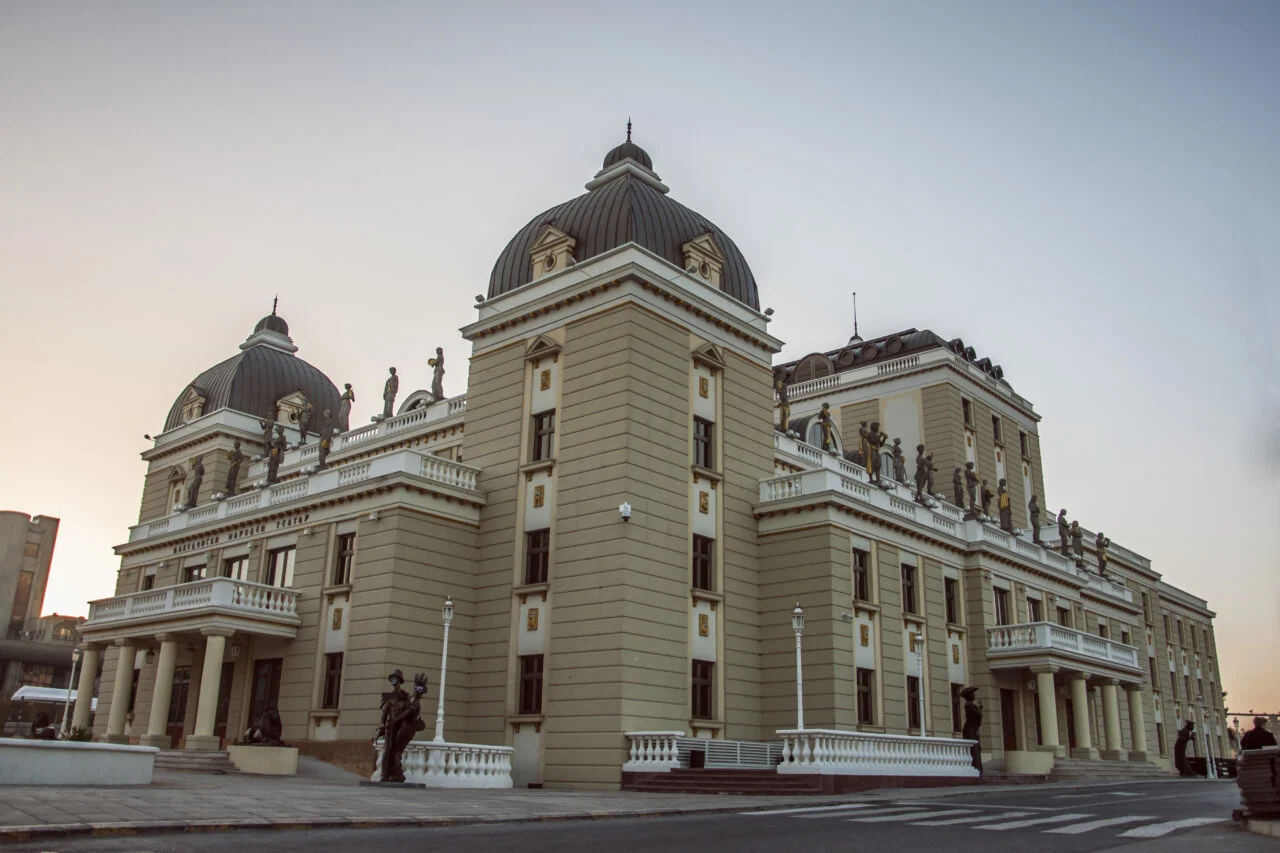 Премиера на претставата „Три сестри“ со превод на англиски јазик- МНТ се отвора кон меѓународната публика