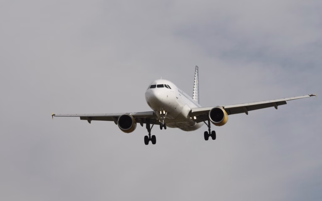 Поради пукнатини на крилата: Airbus проверува 16 авиони A380 што ги користи голема авиокомпанија