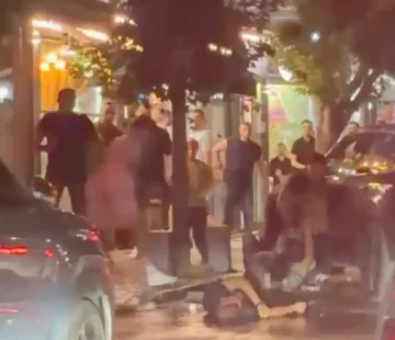 (ВОЗНЕМИРУВАЧКО ВИДЕО) БРУТАЛНО НАСИЛСТВО ВО ГОСТИВАР: Момче претепано со клоци и дрвена прачка