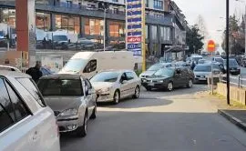 На полноќ дизелот поевтинува, бензините поскапуваат