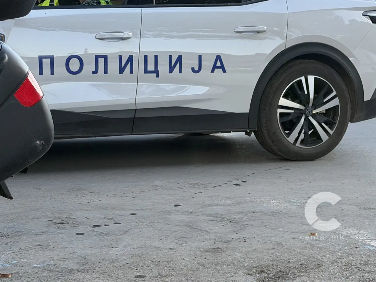 УЧЕНИЦИ ОД СКОПЈЕ НАПАДНАТИ ВО ОХРИД: Повеќе лица ги нападнале додека биле со професорите