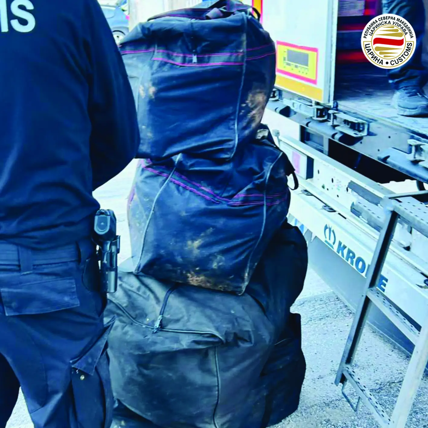 Царинска управа: Разбиена меѓународна криминална група поврзана со нелегална трговија со дрога, пет лица се приведени