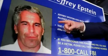 ОБЈАВЕНИ МИЛИОНИ НОВИ ДОКУМЕНТИ ЗА ЕПШТАЈН: Имал контакти со Бил Гејтс, политичари, принцот Ендру, тврдел и дека цимерот во затворот сакал да го убие