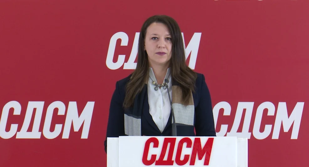 (Видео) „Мицкоски објавува анкети со пад на довербата од 40% и не убедува дека народот живее подобро и сака да го викаат талог“, вели Младеновска