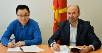 Анекс 8 за автопатот Кичево – Охрид: Трајановски и Чен Чен потпишаа договор за продолжување на изградбата