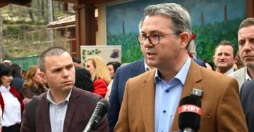 Опозицијата лаже и манипулира дека има кратење на субвенциите, поддршката се зголемува за вистинските земјоделци, тврди Трипуновски