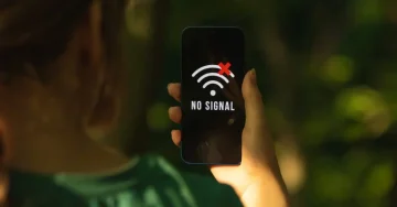 ИРАН ДЕЛУМНО ГО УКИНА ИНТЕРНЕТ-ОГРАНИЧУВАЊЕТО: Враќање на дел од комуникациските услуги