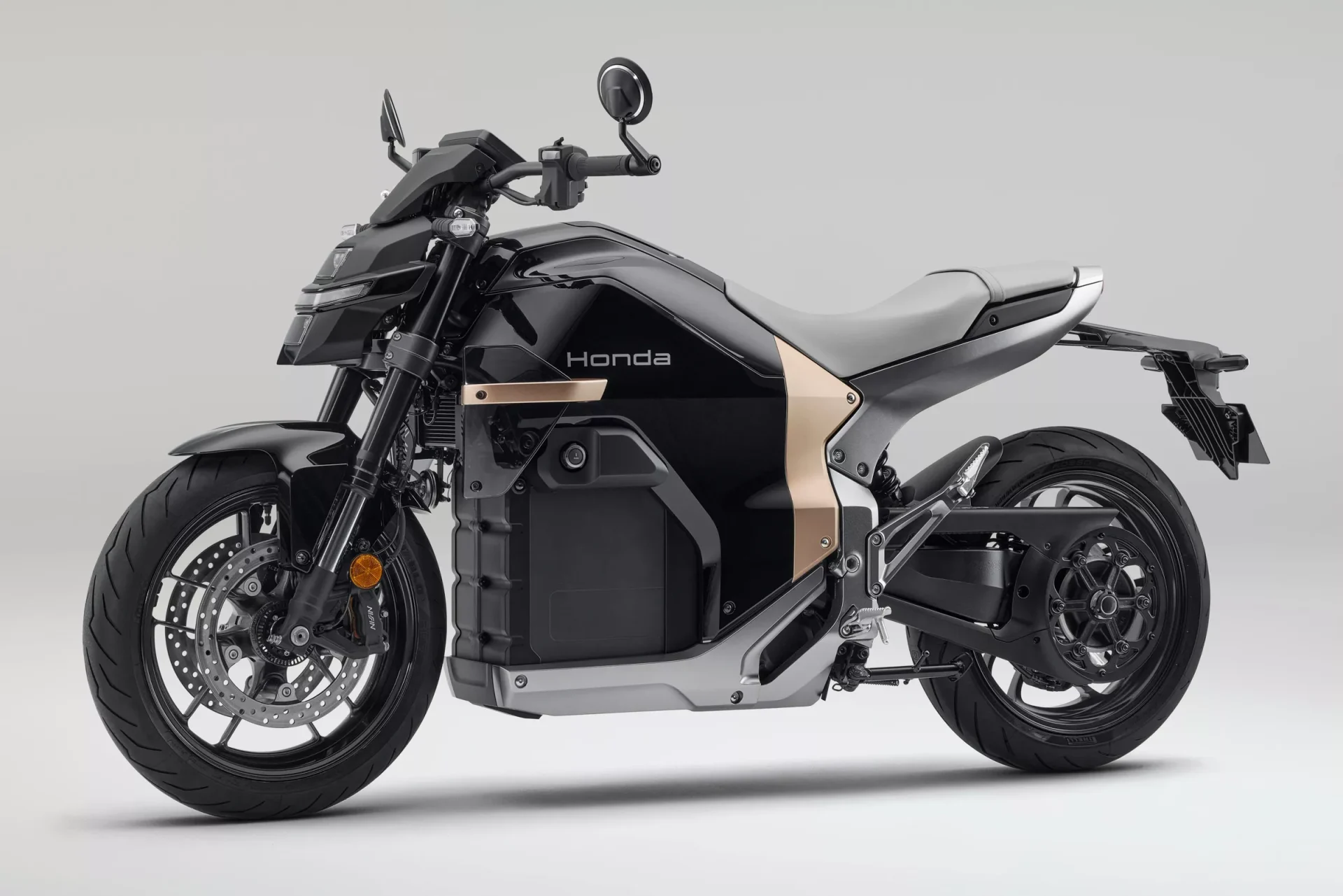 Honda го претстави својот прв електричен мотоцикл, WN7 пристигнува во Европа
