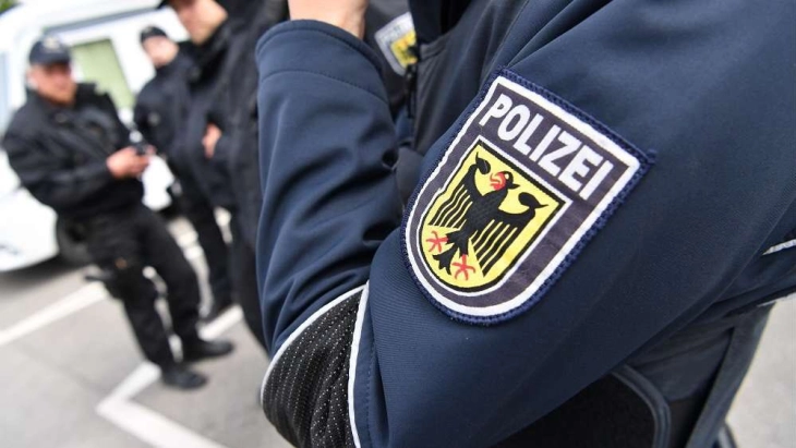 Германската полиција спроведе меѓународна операција против група што распространувала нацистичка музика