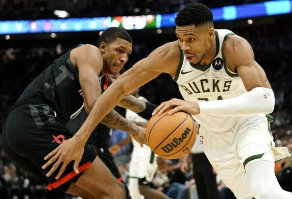 Уште една франшиза влегува во трката за потписот на Адетокумбо