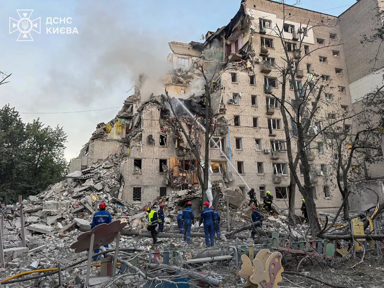 (Фото/Видео) Брутален руски напад врз Киев