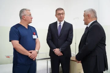 (ФОТО) Мицкоски: Целосно е реконструирано и пуштено во употреба одделението за Трауматологија во стара Градска болница