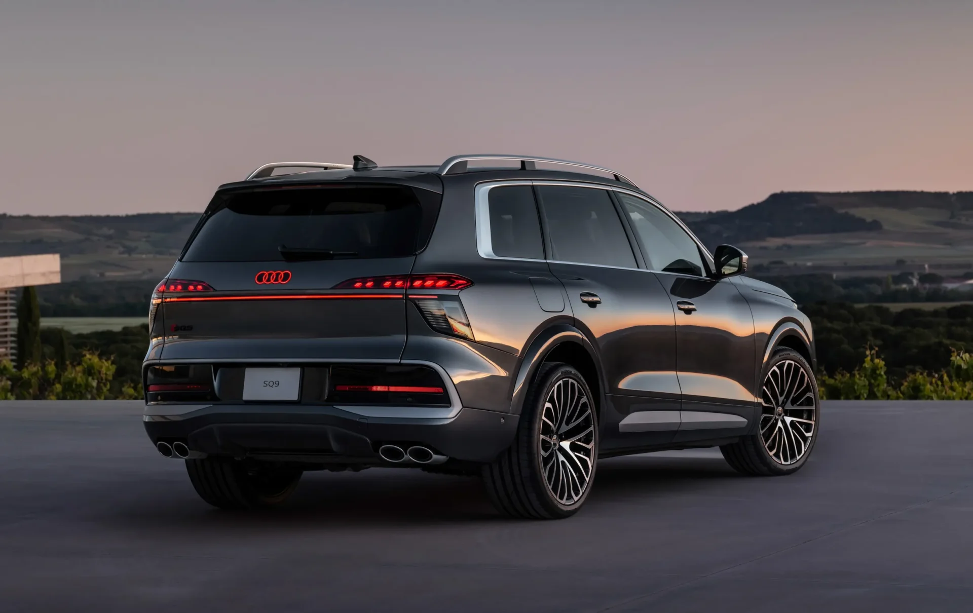Audi Q9 дебитира како најголемиот и најлуксузен SUV во историјата на брендот