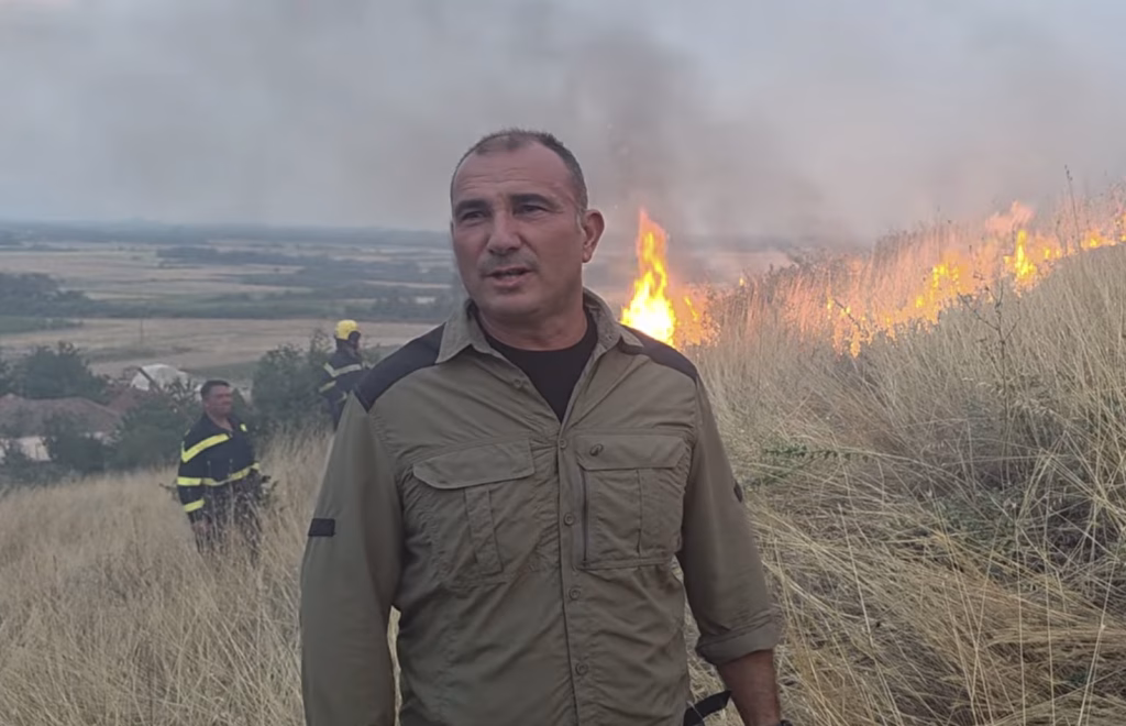 Ангелов: Спречена е голема катастрофа во село Лознани, но опасноста од пожарот сè уште трае