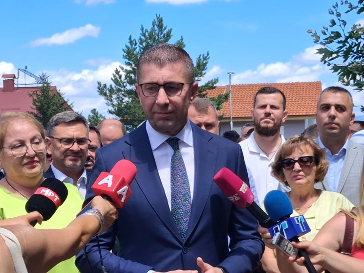 Мицкоски: Она што го прави Левицата за Изборниот законик е театар за нивниот мал број гласачи