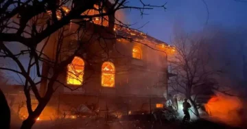 (ВИДЕО) Масовен ракетен напад врз Киев, повредени најмалку 5 лица