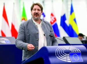 Вајц: Македонија е полна со природни убавини, треба да се рекламирате да му ги покажете на светот, тоа носи и економска придобивка