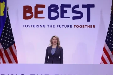 Сопругата на премиерот на глобален самит во Вашингтон во организација на Меланија Трамп