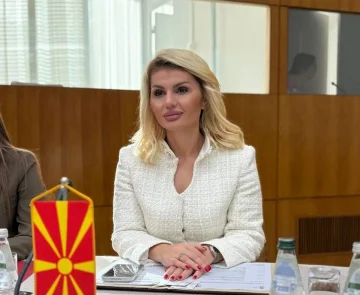 КОНФЕРЕНЦИЈА ЗА ЖЕНСКО ЛИДЕРСТВО ВО БЕЛГРАД: Трајков порача дека жените мора да бидат креатори, а не само корисници на политиките