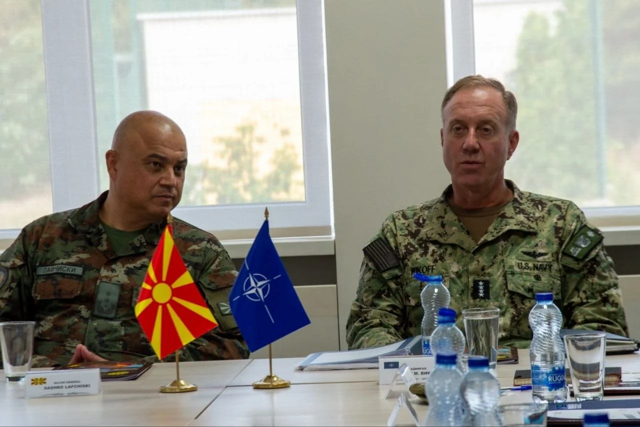 (Фото) Командантот на Здружената команда на сојузничките сили на НАТО во Неапол во посета на нашата земја и Армијата