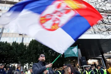 МАСОВНА АКЦИЈА НА СТУДЕНТИТЕ ВО СРБИЈА: Собирање потписи за предвремени парламентарни избори во 100 општини!