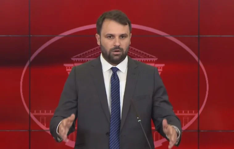 Дурмиши вели дека ќе треба еден месец за анализата на цените на храната, операција која лично Мицкоски ја води