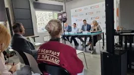 ЦРТА: Фотографирањето гласачки ливчиња е најчестата неправилност на изборите во Србија