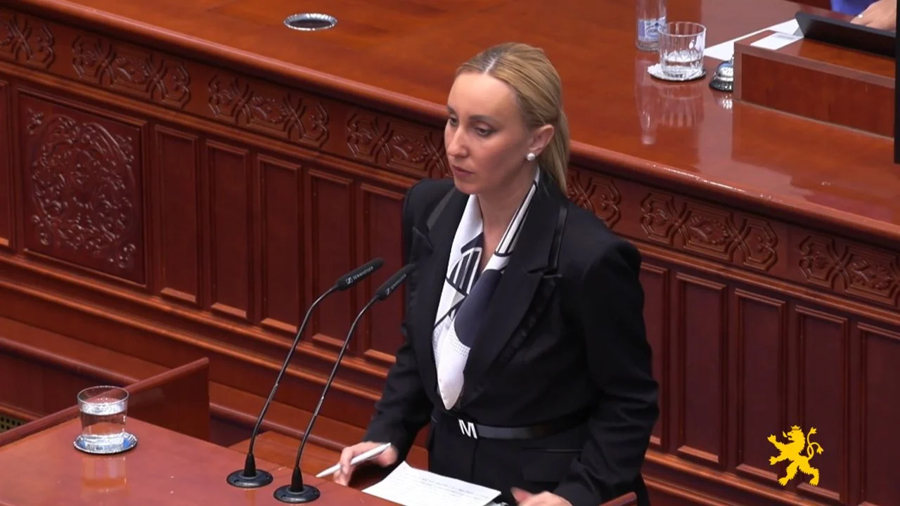 Арсова: Опозицијата да не шири непотребна паника, дата-центрите се можност за развој на македонската економија