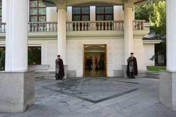 ИТНА СЕДНИЦА НА СОВЕТОТ ЗА БЕЗБЕДНОСТ: Сиљановска-Давкова ги свика државниот врв и експертите