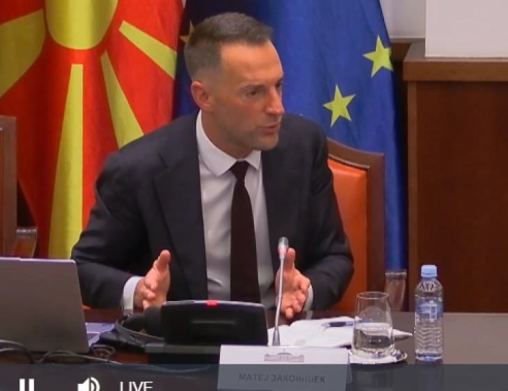 Превозниците под притисок од шенгенските правила, во тек се разговори за решение