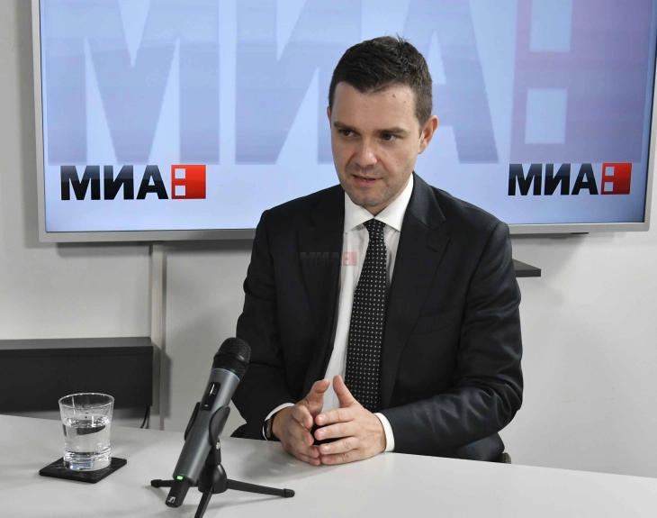 Муцунски официјално побарал средба со Петрова-Чамова следната недела во Софија