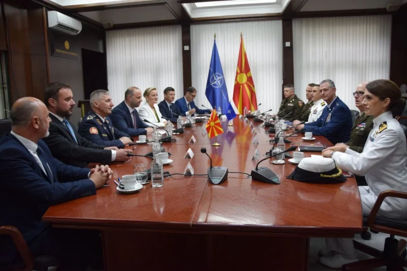 Врховниот командант на Сојузничките сили на НАТО за Европа на средби со Мисајловски и генерал-мајор Лафчиски