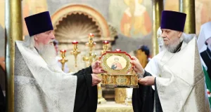 Руската црква ги менува правилата за почитување на светителите за да му помогне на Кремљ