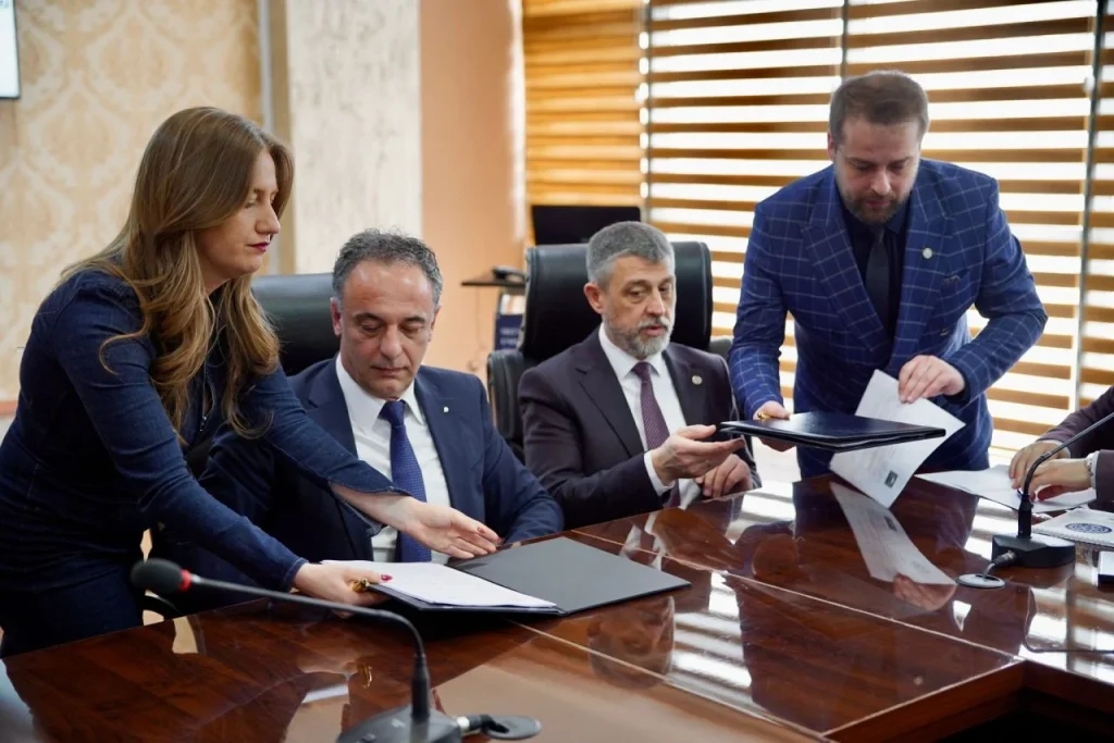 Алиу: Соработка со Меѓународен универзитет Визион со цел унапредување капацитетите во здравствениот систем