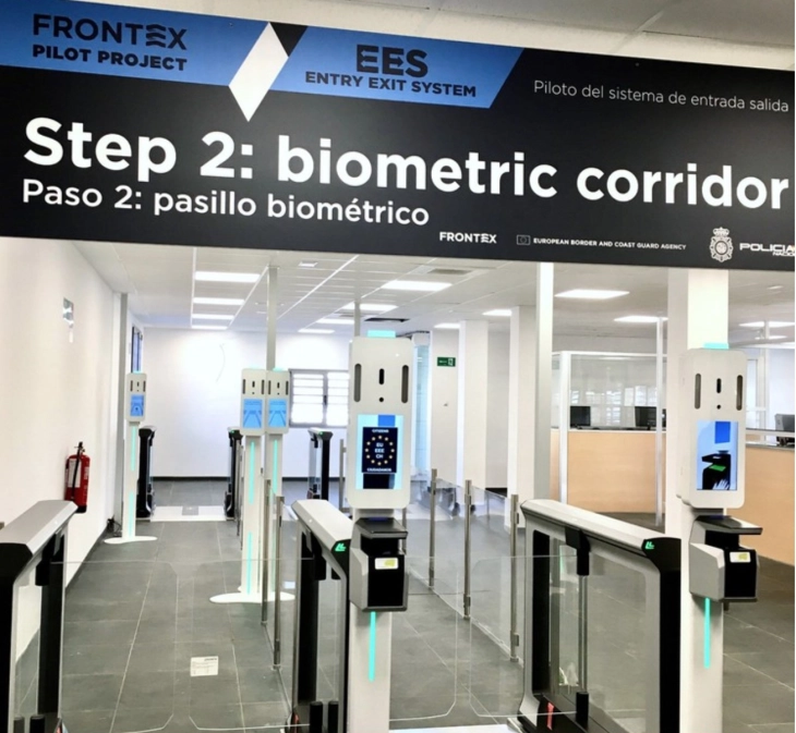 „БИОМЕТРИСКАТА“ КОНТРОЛА ЗА ВЛЕЗ И ИЗЛЕЗ ВО ЕУ ПРЕДИЗВИКА ЗНАЧИТЕЛНА НЕПРИЈАТНОСТ НА ПАТНИЦИТЕ, тврдат од европските аеродроми