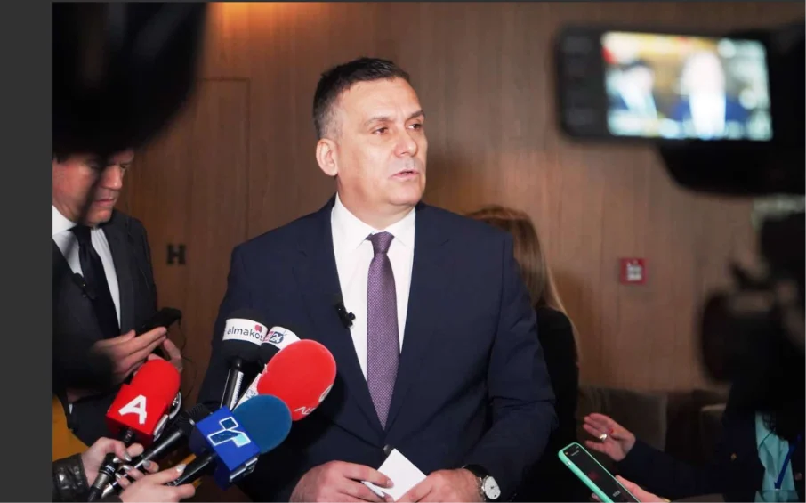 Хоџа: Со поддршка од ЕУ го унапредуваме системот за квалитет на воздухот