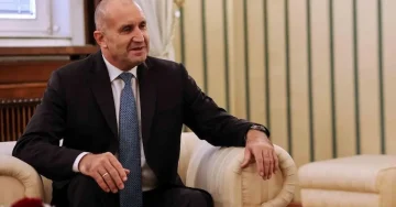 БУГАРИЈА КОНЕЧНО ФОРМИРА НОВА ВЛАДА: Јотова го даде мандатот на „Прогресивна Бугарија“