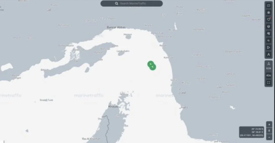 Два кинески товарни брода минаа низ Ормускиот теснец: „Затворен е само за непријатели“