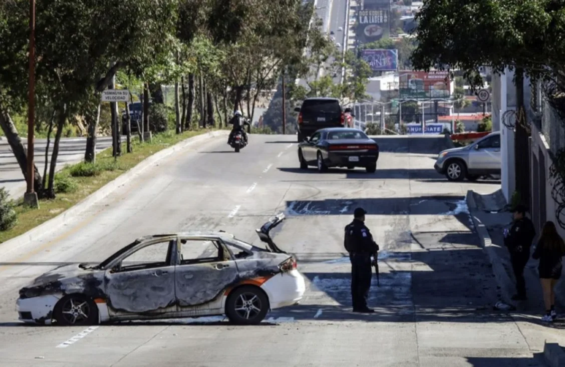 Мексико: 74 загинати во насилството по убиството на нарко-босот „Ел Менчо“