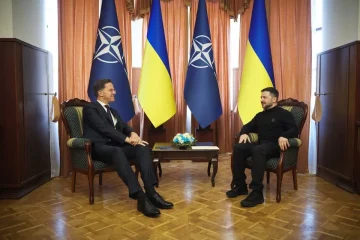 УКРАИНА БАРА ИТНО ЗАЈАКНУВАЊЕ НА НЕБОТО: Зеленски со Руте разговарал за нови ракети