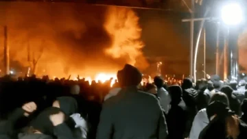 (ВИДЕО) ЕСКАЛИРА СИТУАЦИЈАТА ВО ИРАН: Досега повеќе од 540 жртви од протестите, голем број повредени и уапсени