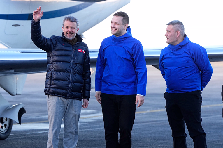 Данскиот крал го посети Гренланд во знак на поддршка